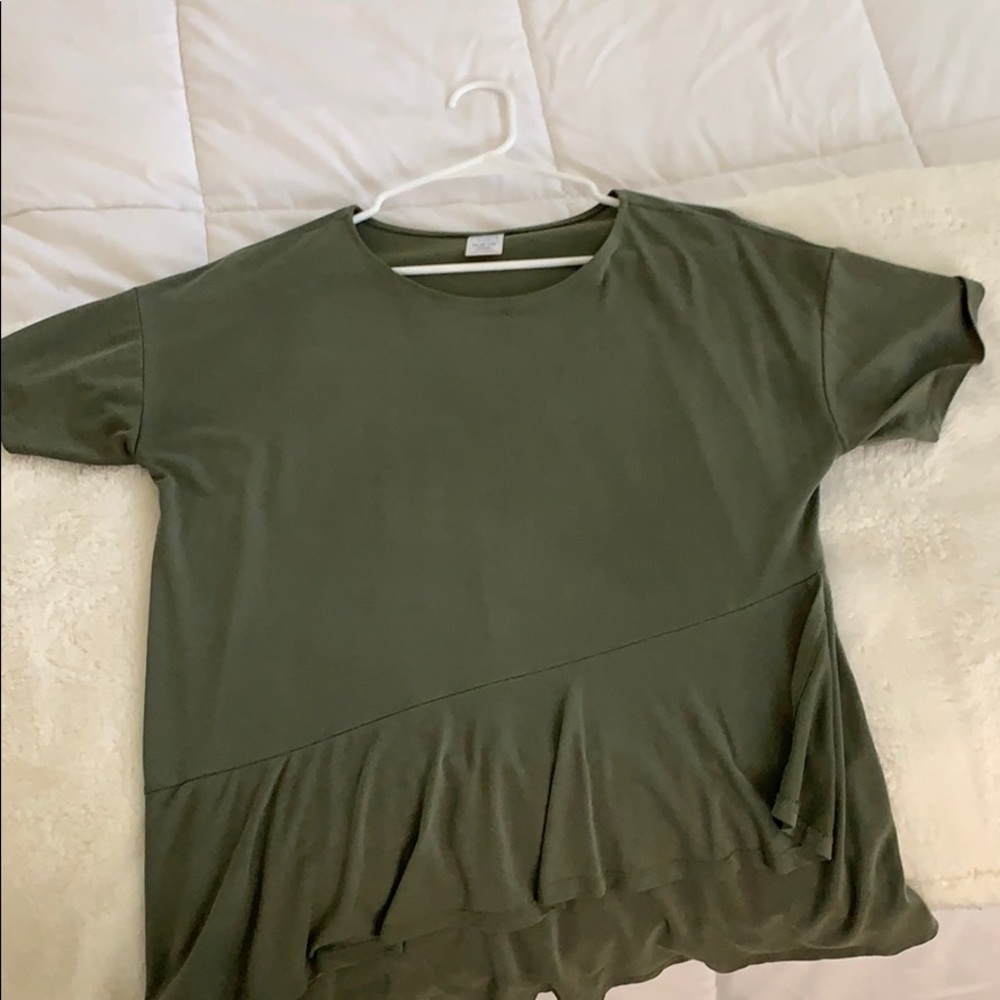Olive short sleeve top